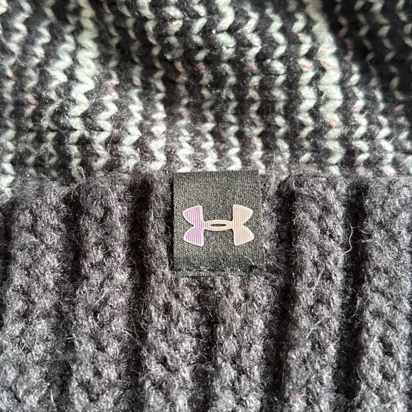 Under Armour Black And Pink Beanie Winter Hat Youth Large - Picture 2 of 6